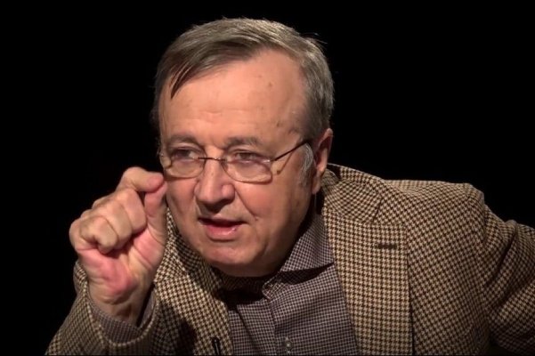 Ion Cristoiu a rămas, în câteva secunde, fără câteva zeci de mii de lei după ce a căzut în plasa fraudelor online