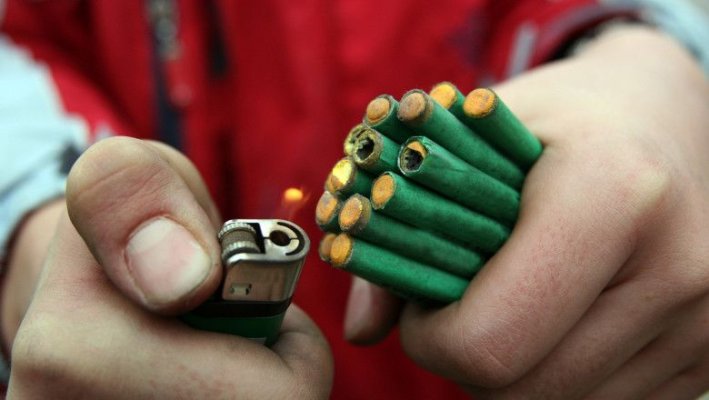 Medicii trag un semnal de alarmă: 82 de copii, răniți grav din cauza petardelor