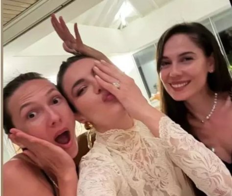 Cristina Ich s-a întâlnit cu Adela Popescu și Irina Fodor în vacanța în Caraibe