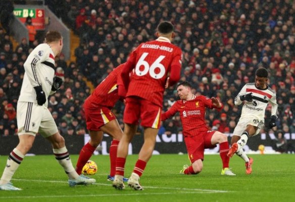 Premier League: Liverpool - Manchester United 2-2. „Cormoranii“, la șase puncte de Arsenal în clasament