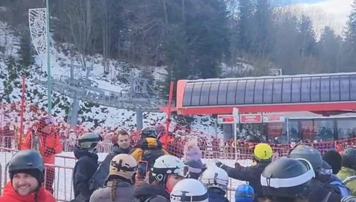 Bătaie la telegondola din Poiana Brașov! Un turist l-a lovit în cap cu schiurile pe un altul. Video