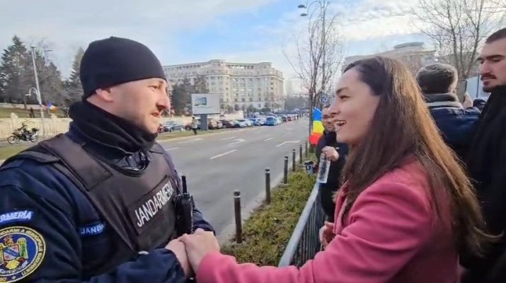 Cum manipulează la protest șefa POT, partidul din spatele lui Călin Georgescu. Video