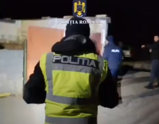 Descinderi la domiciliul a cinci tineri, într-un dosar privind fapte de furt calificat 
