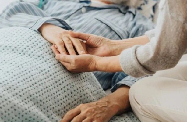 Asistentă: Acesta este cel mai frecvent regret al pacienților care sunt pe moarte