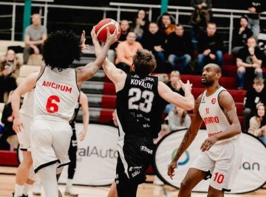 Baschet masculin: CS Dinamo București, victorioasă în deplasare în ENBL