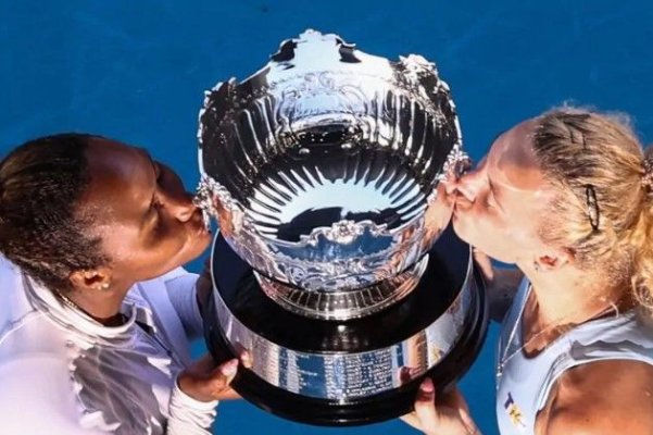 Tenis: Perechea Katerina Siniakova/Taylor Townsend a câștigat proba feminină de dublu de la Australian Open