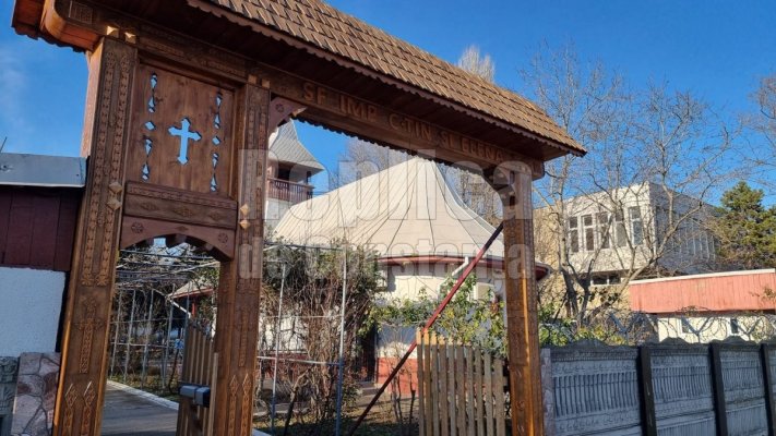 Asistenta care s-a sinucis a fost condusă astăzi pe ultimul drum