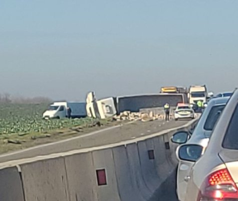 Încă un tir răsturnat în județul Constanța. Video