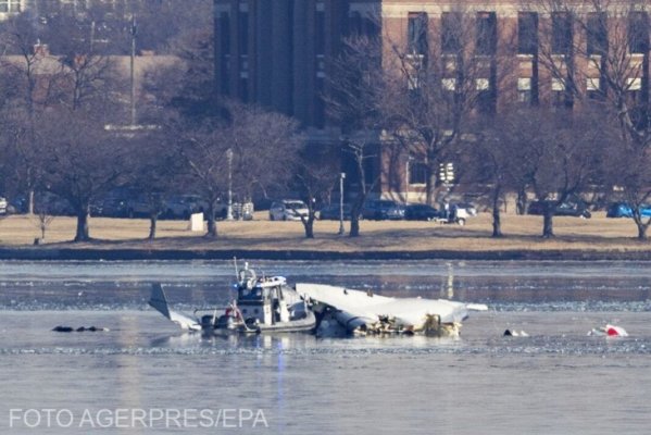 Au fost găsite cutiile negre ale avionului care s-a prăbușit lângă Washington
