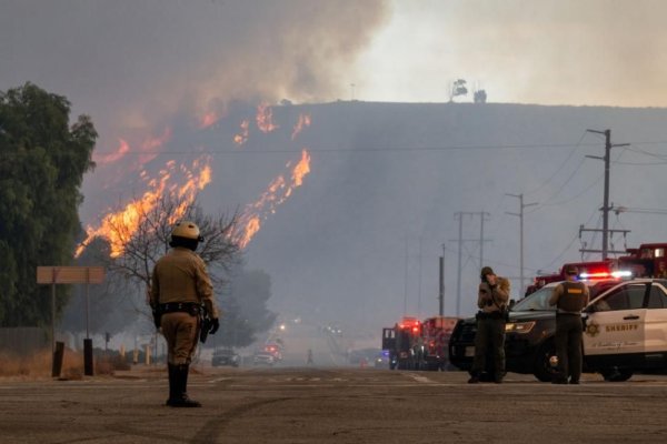 Un nou incendiu a izbucnit la nord de Los Angeles: ordine de evacuare pentru 31.000 de locuitori