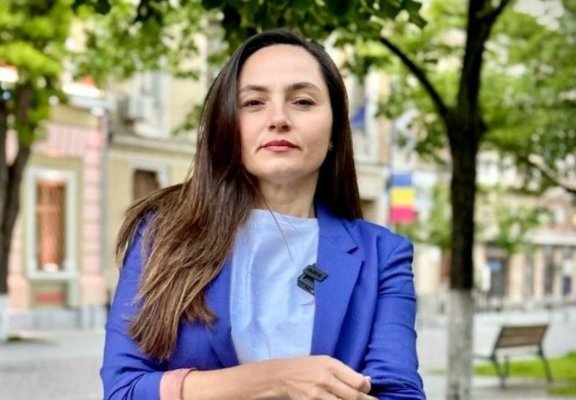 Anamaria Gavrilă: Parlamentarii suveraniști, momiți cu bani mulți pentru a întoarce armele