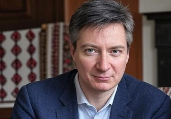 Andrei Caramitru: Guvernul Bolojan va naționaliza Pilonul II de pensii și va crește TVA la 24%, în 2026