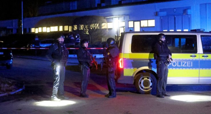 Doi morți după un atac armat în sedul unei companii din Germania. Atacatorul era mascat și nu a fost încă găsit