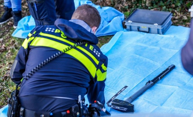 Barosul folosit în jaful de la Muzeul Drents din Olanda, găsit de polițiști. Unde a fost aruncat