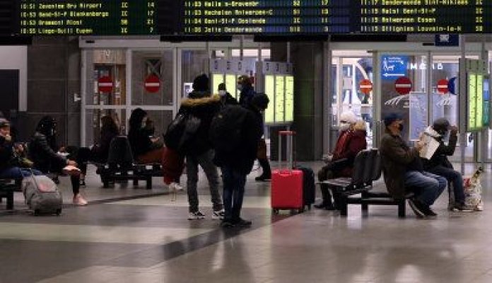 Grevă în Belgia: Mai multe zboruri de pe aeroportul din Bruxelles au fost anulate sau amânate, școlile s-au închis