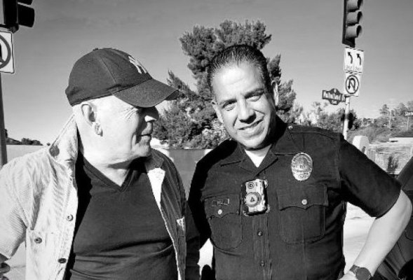 Bruce Willis, prima ieşire publică de când a fost diagnosticat cu demenţă. Video