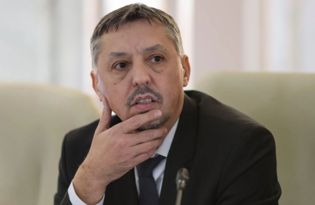 Ministrul Educației a vorbit cu Bolojan să modifice legea care interzice cumulul pensie-salariu pentru profesori