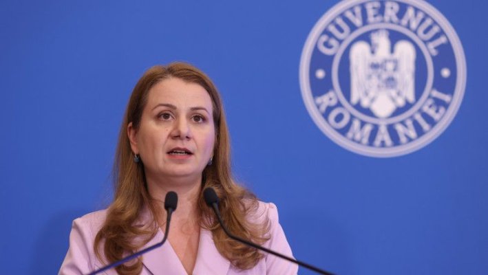 Rămasă în afara Parlamentului și fără servici, Ligia Deca face pe prorectorul la SNSPA