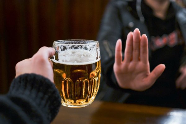 Provocarea de pe rețelele sociale care face furori în prima lună a anului. Ce este ”Dry January”