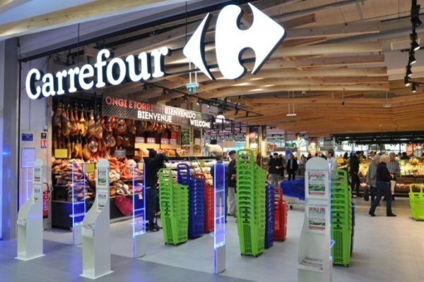Alertă alimentară! Brânză retrasă din magazinele Carrefour din cauza contaminării cu bacteria E-coli
