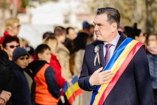 Lucrările de modernizare la sediul Primăriei Cernavodă au fost sistate. Vezi ce zice Negoiță!
