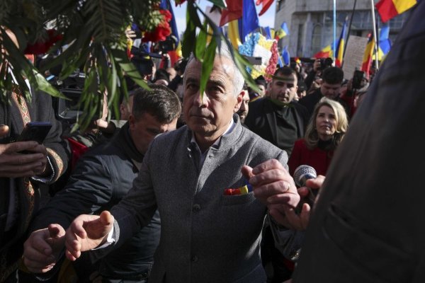 Călin Georgescu, gafă monumentală de ziua Unirii Principatelor! L-a încurcat pe Carol I cu Decebal