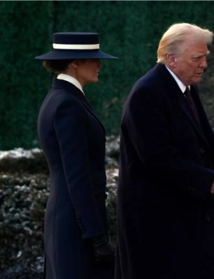 Cum s-a îmbrăcat Melania Trump la ceremonia de învestire a președintelui Donald Trump. 16 designeri au refuzat să-i realizeze ținuta