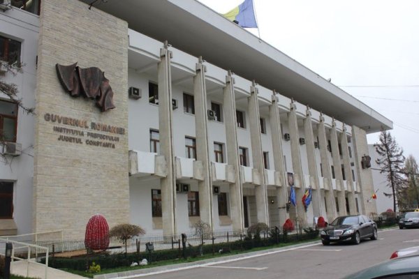 Instituția Prefectului a atacat în instanță hotârârea de trecere a unor imobile în domeniul public