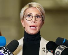 Raluca Turcan îl atacă pe Nicuşor Dan: De ce a vrut să rupă PNL, dar nu s-a pus nicio se cundă problema fracturării PSD? Raluca Turcan îl atacă pe Nicuşor Dan: De ce a vrut să rupă PNL, dar nu s-a pus nicio se cundă problema fracturării PSD?