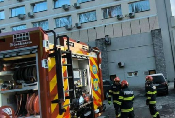 Incendiu la spălătoria unui un hotel din Sinaia
