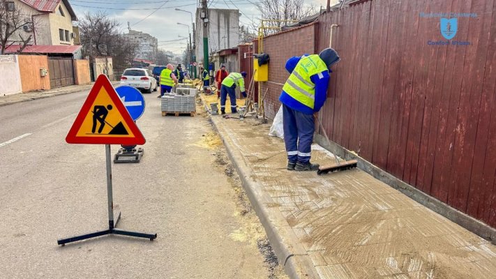 Continuă lucrările de reamenajare a zonei pietonale de pe Baba Novac