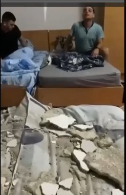 Bucăți din tavanul recent renovat s-au prăbușit peste un elev, la Școala de Poliție Câmpina. Video