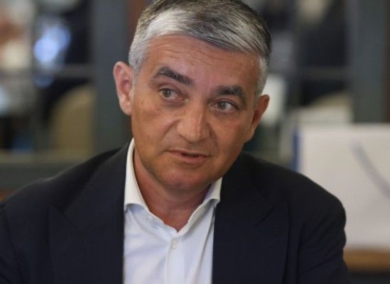 Primarul din Sinaia, Vlad Oprea, a fost arestat preventiv, pentru că a încălcat controlul judiciar