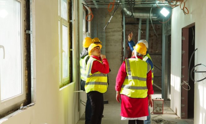 Salvați Copiii estimează că reabilitarea și dotarea Maternității Polizu se vor finaliza într-o lună