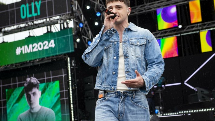 Cântăreţul Olly a câştigat cea de-a 75-a ediţie a Festivalului de Muzică de la Sanremo şi va reprezenta Italia la Eurovision. Video