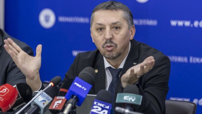 Revine în discuție problema cadourilor scumpe de 8 Martie, din şcoli 