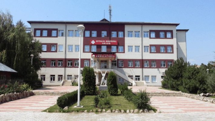 Doi comisari ANPC, închiși în blocul alimentar al Spitalului Adjud pentru a nu finaliza controlul  