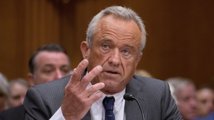 Robert Kennedy Jr. a fost validat de Senatul SUA în funcţia de secretar al Sănătăţii
