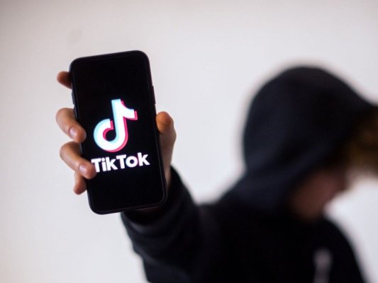 Albania interzice platforma de socializare TikTok după moartea unui adolescent