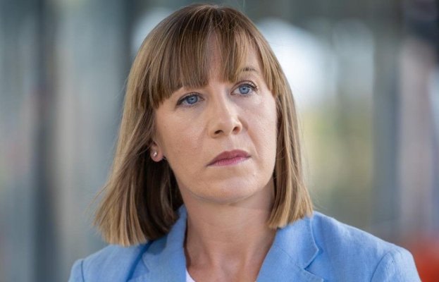 Un ministru s-a dus la un prânz cu prietenii, pe bani publici, la 446 de kilometri distanță