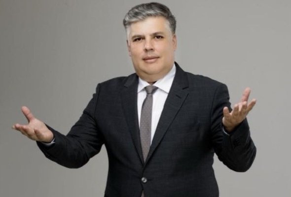 Adio, Șoșoacă! Senatorul Ionel Carp și-a tras două apartamente în Dubai... „din economii“