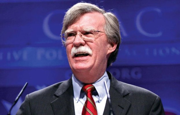 Un fost oficial SUA critică discuția lui Trump cu Putin: Se bea vodcă direct din sticlă la Kremlin