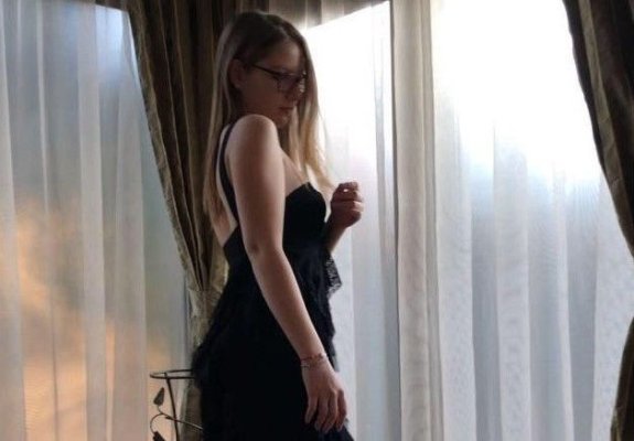 O firmă înregistrată în Estonia acum un an, cu acționar o studentă de 19 ani, a vrut să strice licitațiile în Constanța