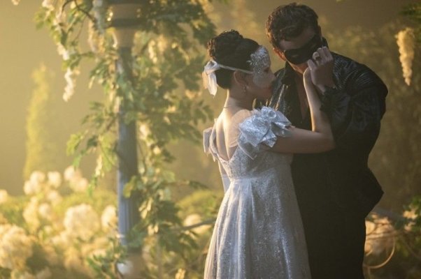 Primele imagini din sezonul 4 al serialului „Bridgerton“, lansate de Netflix