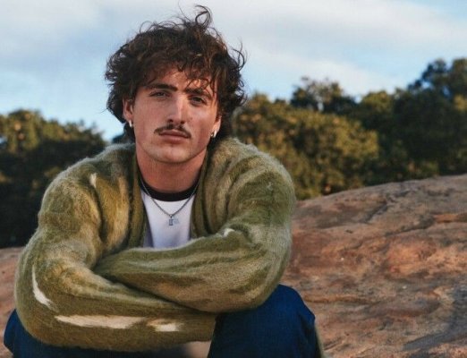 Piesa „Beautiful Things“ a cântărețului Benson Boone, cel mai bine vândut single digital în 2024