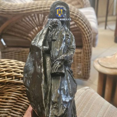Flagrant! Statuie furată din Franța, la un pas să fie vândută, la Constanța, cu 15.000 de euro