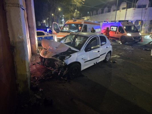 Accident rutier grav, cu patru victime, pe strada Mircea cel Bătrân! Video