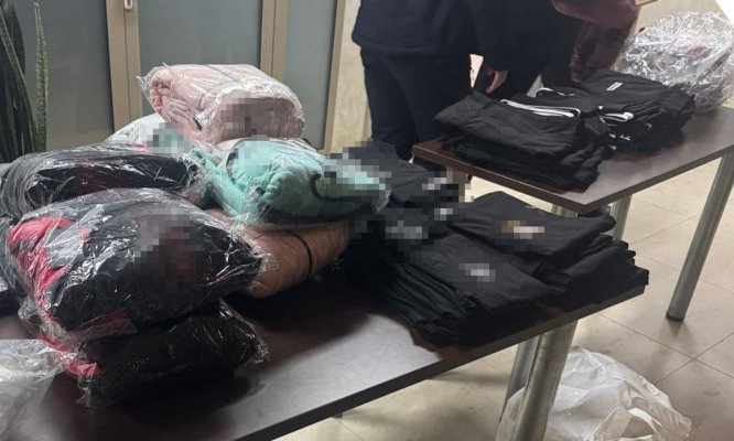 Haine contrafăcute în valoare de 32.000 de lei, confiscate de polițiștii de frontieră