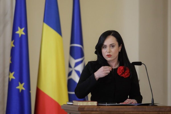Ce propune Ministerul Muncii pentru românii cu pensii mai mici de 2460 de lei