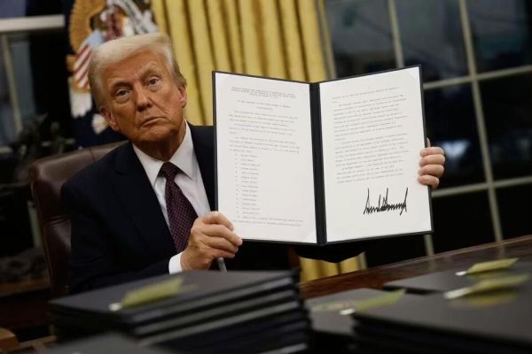 Blocaj pentru administrația Trump: justiția americană suspendă reducerile de funcționari